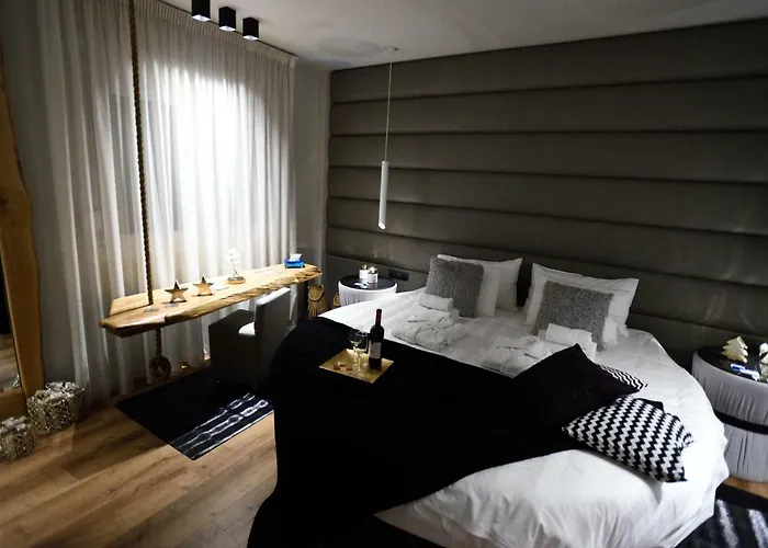 Magnifique Luxury Suites